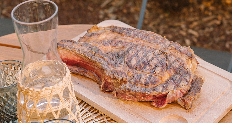 Côte de bœuf : obtenir une cuisson parfaite au barbecue électrique ou à la  plancha