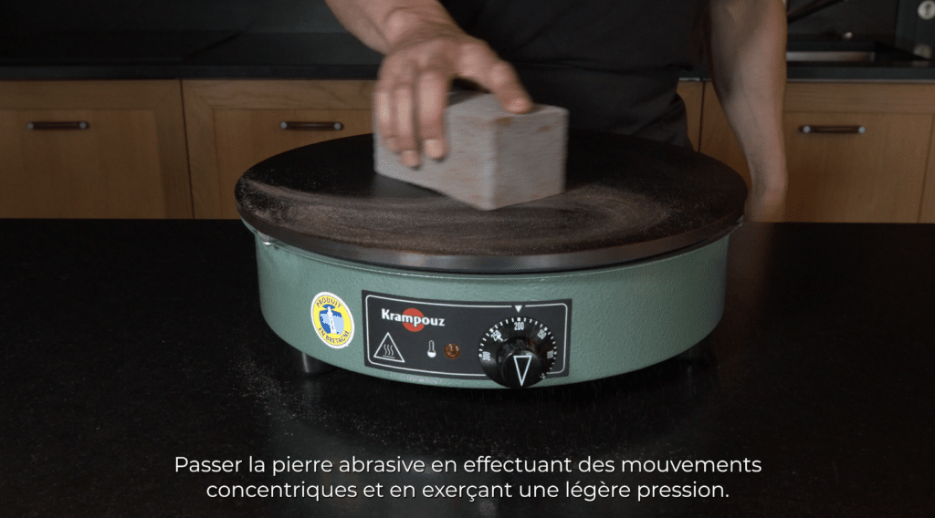 Pierre abrasive pour crêpières